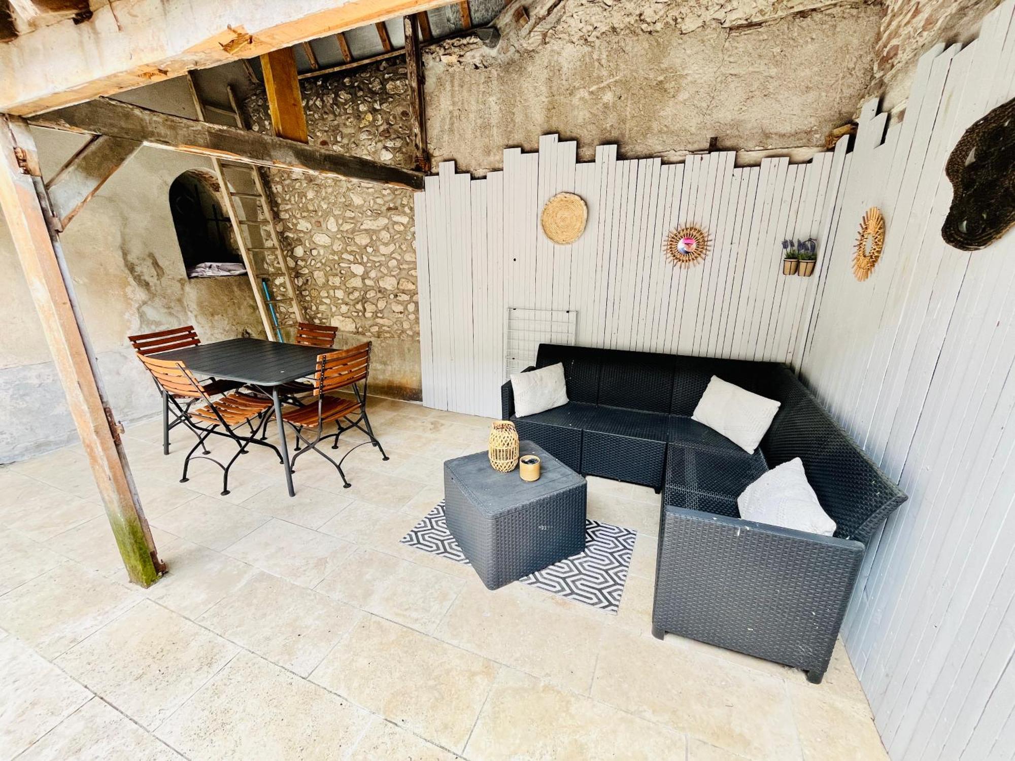 2 Suites, Cour Privee, Climatisation, Le Nid De Blois Vienne Zewnętrze zdjęcie